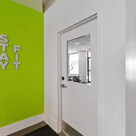 1-1 Condo-Hotel With Double Bed And Community Pool Miles From Disney!